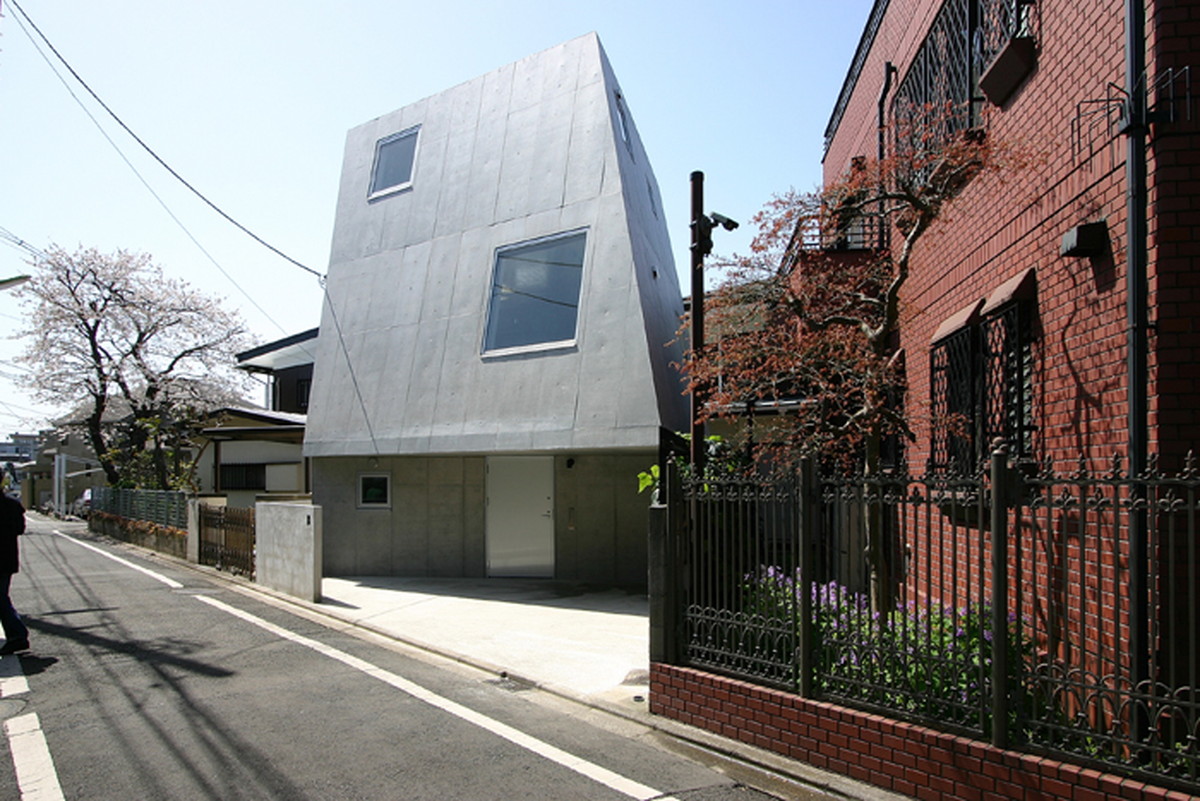 東京都A邸。シンプルモダンな3階建て住宅